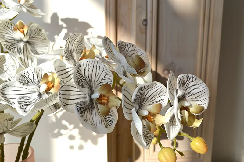3-teilige künstliche Blumen, Schmetterlingsorchidee, Filmoptik, Hochzeitsdekoration, künstliche Blume, Phalaenopsis, Heim- und Partydekoration, Fotografie-Requisiten – Detail 13