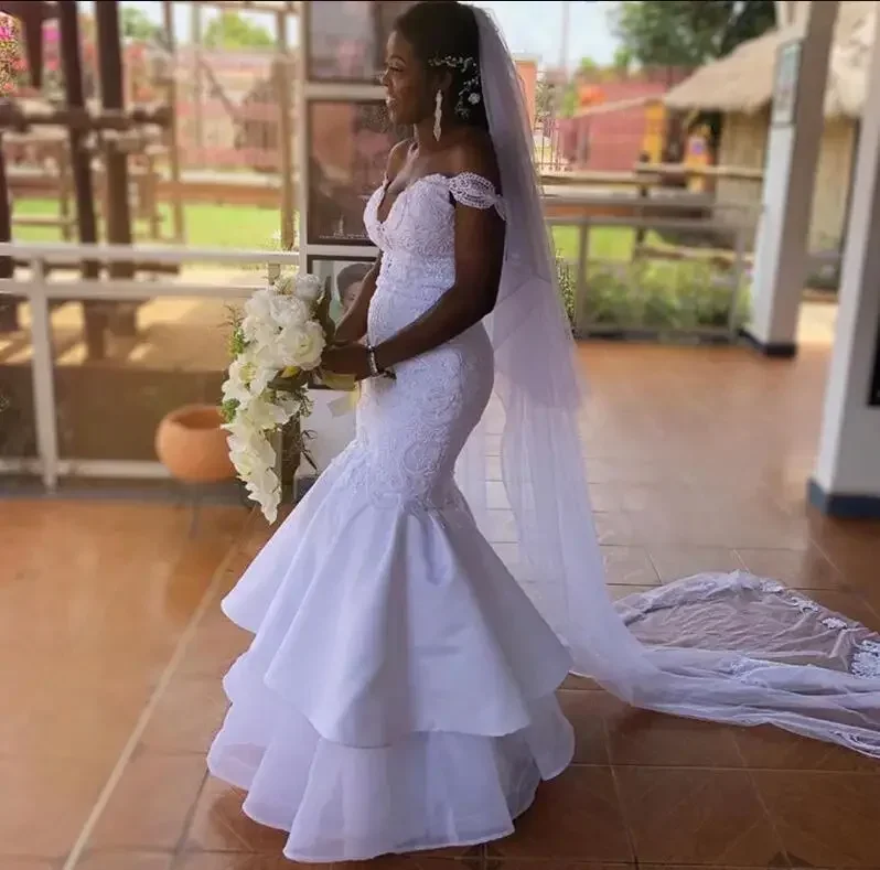 Customized White Mermaid Wedding Dresses Off The Shoulder Lace Up Back Designer Ruffles Skirt Gorgeous Bridal Gowns Unique Bride
