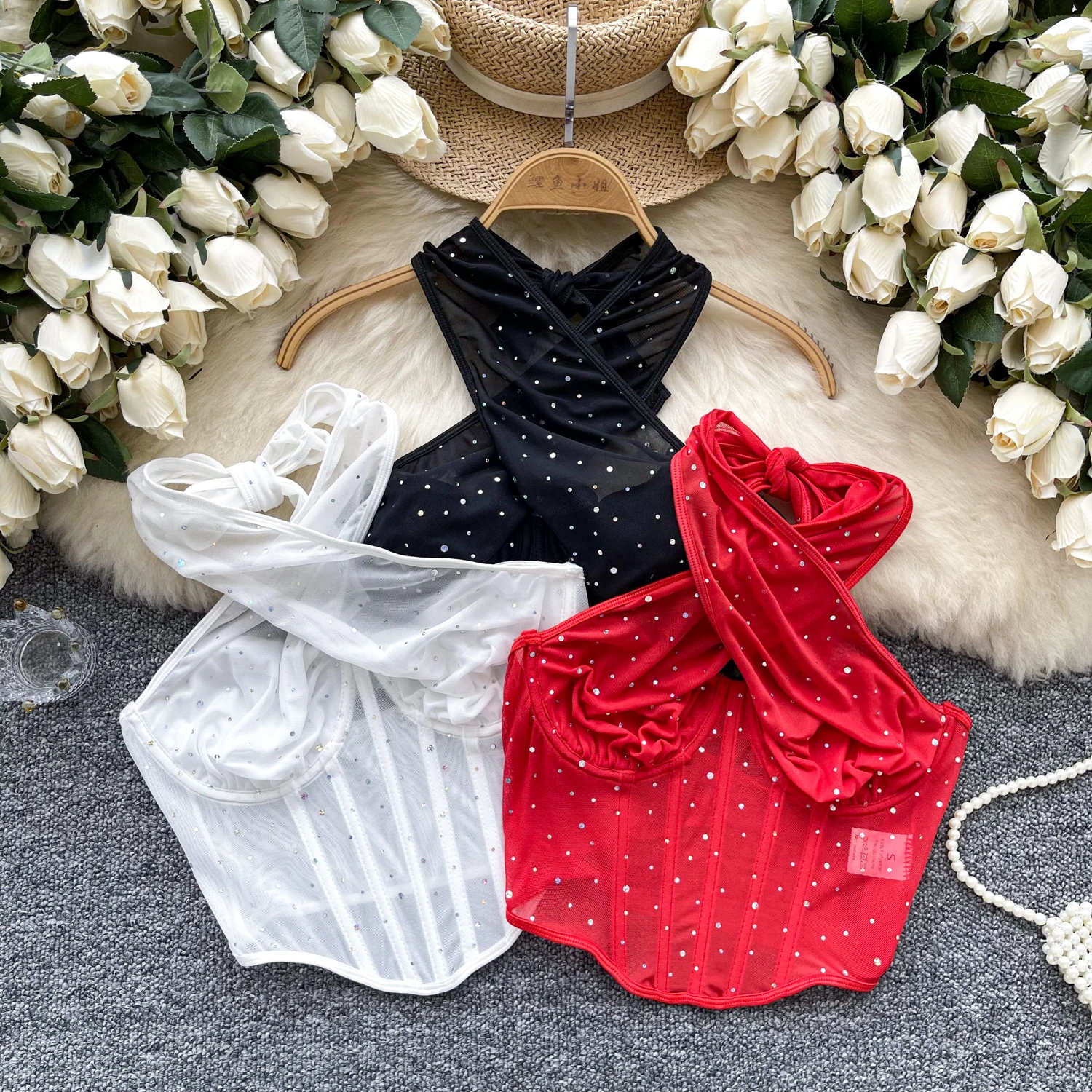 

Леди Крест Холтер Рыбья Кость Алмазные Топы Рубашки Женщины Hotsweet Сексуальные Модные Ins Шикарные Футболки Укороченный Топ Майки Тропический Вечеринка Топ