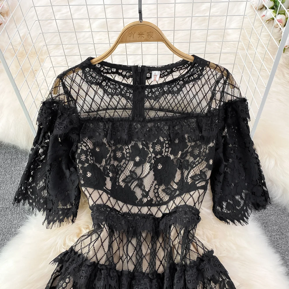 High Quality luxurious hollowed out hook flower Dress Waistband round neck A-line lace dress elegant large swing long Dress