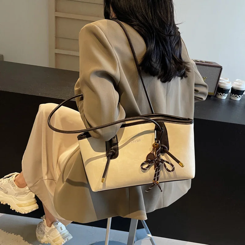 

Shoulder Bags PU Leather For Women Fashion Winter Simple Short Handle Crossbody Bag Lady Handbags And Purses Retro Tote Bag