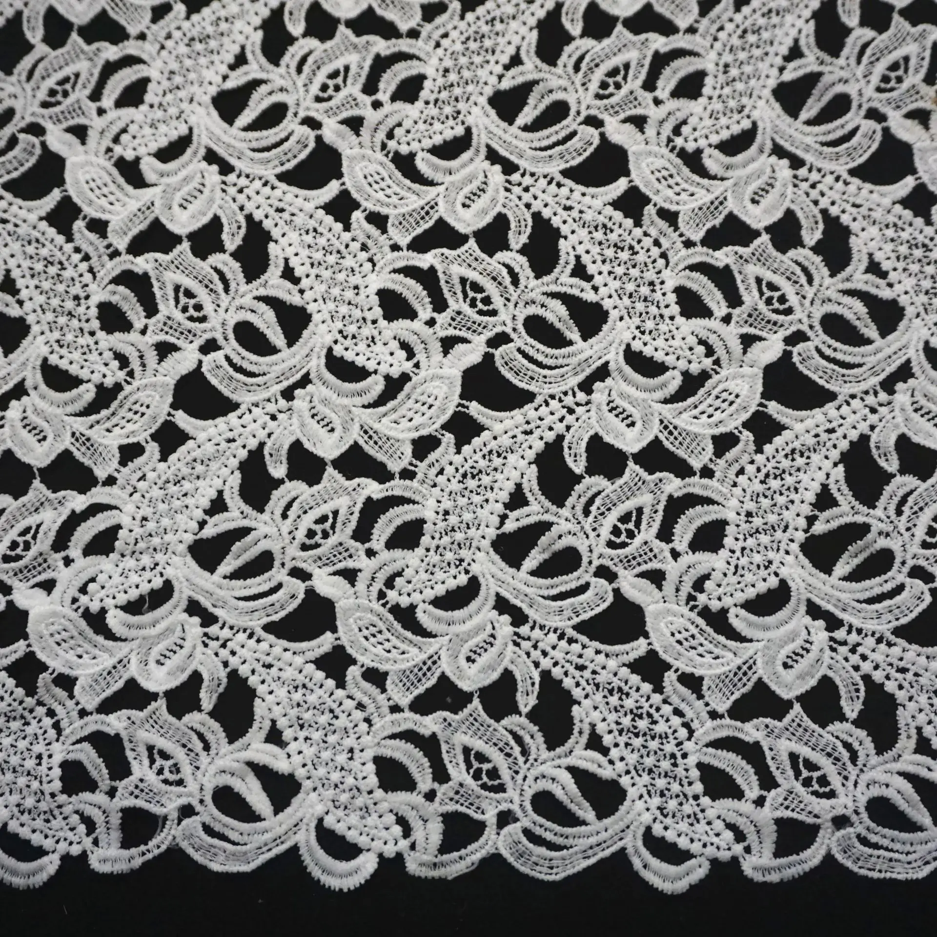 

Milk silk water-soluble lace fabric with hollow-out patterns full-width lace suitable for wedding dress sewing fabric
