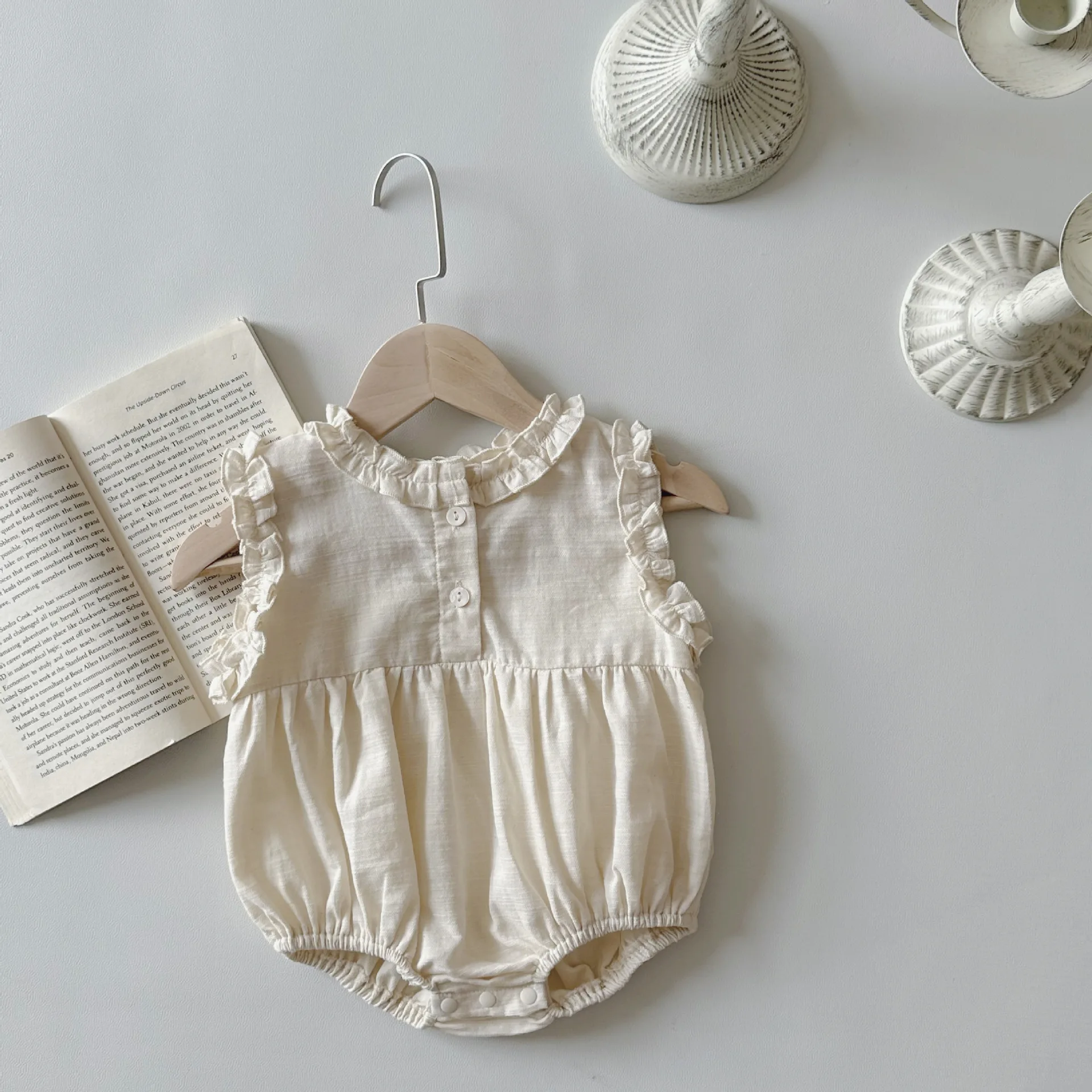 

Baby Clothing 2024 Summer Cotton and Linen New Fashionable Casual Simple Sleeveless Baby Girls Korean Style Princess Romper