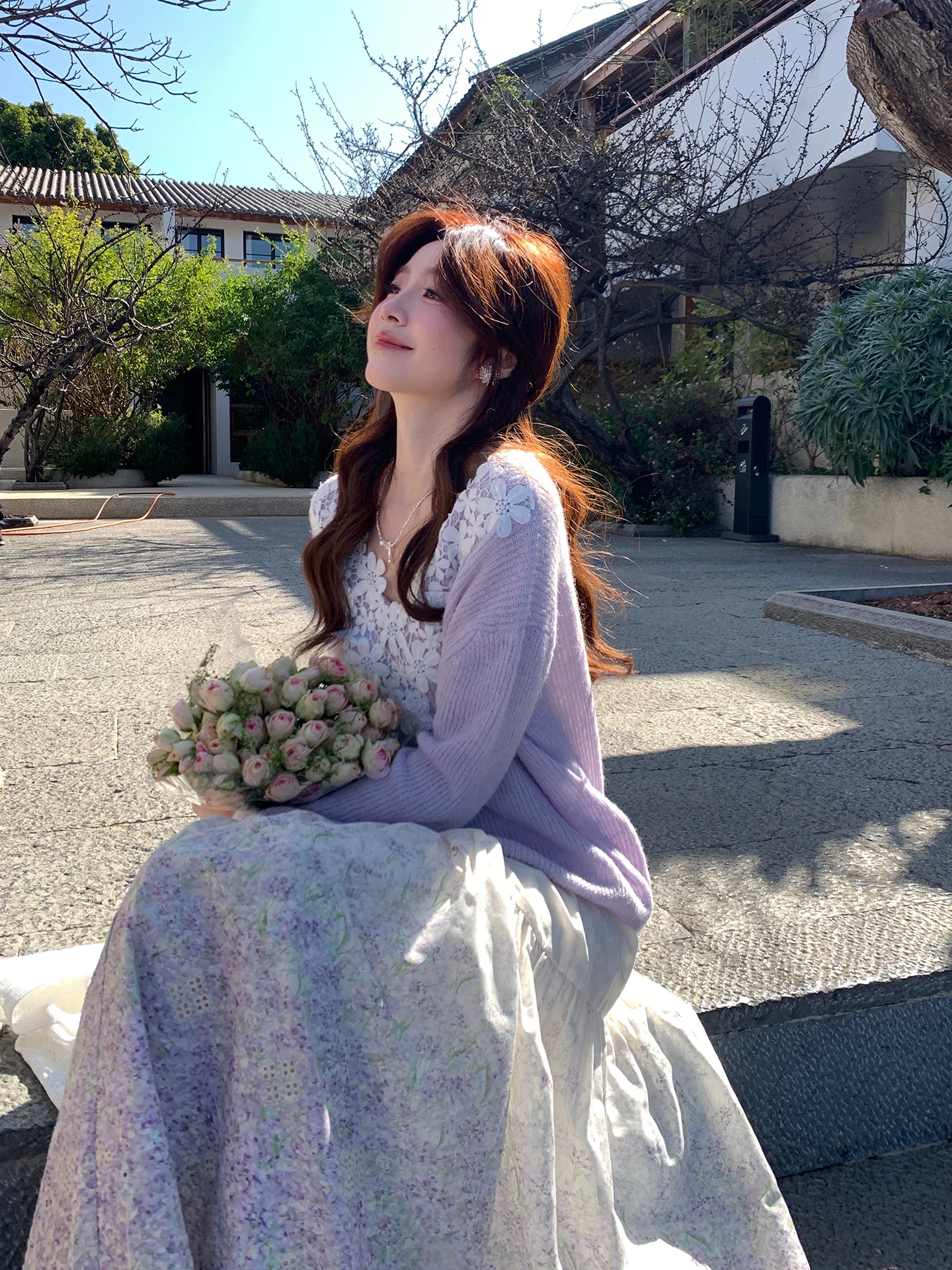 

Элегантный фиолетовый свитер с кружевным V-образным вырезом и цветочным узором, в корейском стиле, из высококачественной мягкой ткани, с длинными рукавами, вязаный топ