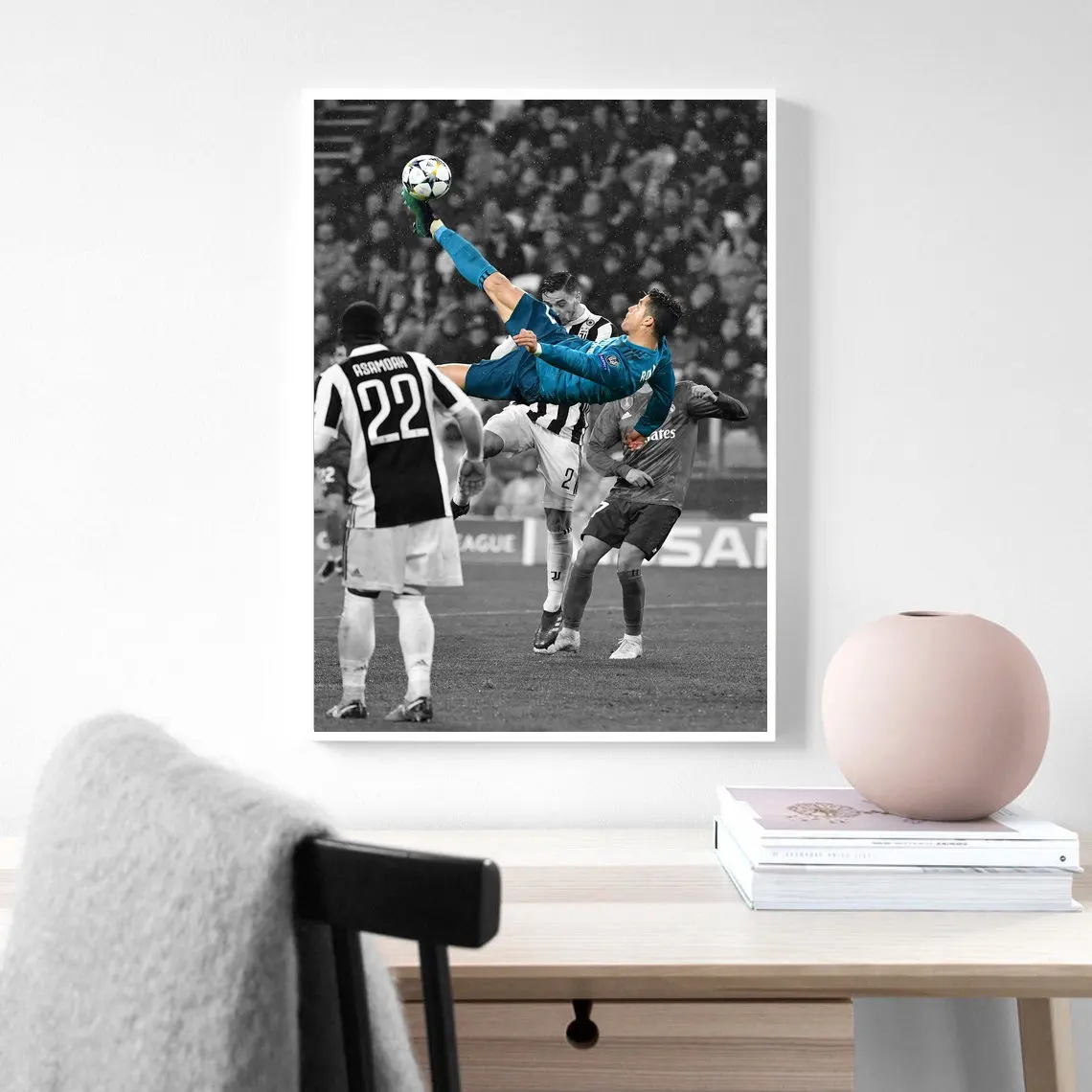 HEROCROSS Soccer Players Poster Football Stars Art Canvas Painting Sports Wall Art Yamal Pictures for Living Room Home Decor