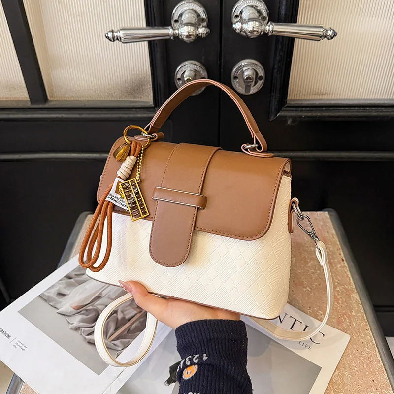 

New Korean Style Women Crossbody Bag Minimalist Contrast Color Tote HandbagFashionable Versatile Shoulder Bag for Trendy Girls