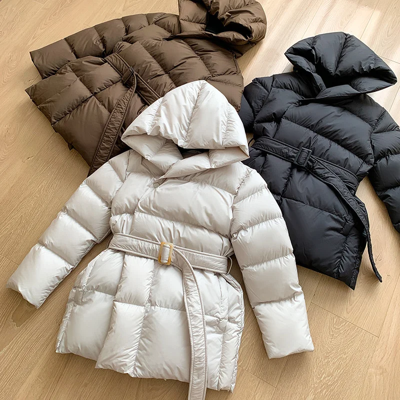 

High Quality Women White Duck Down Jacket Short Coat Winter Thick Warm Overcoat Female Loose Hooded Down Parkas Belt Slim Coats