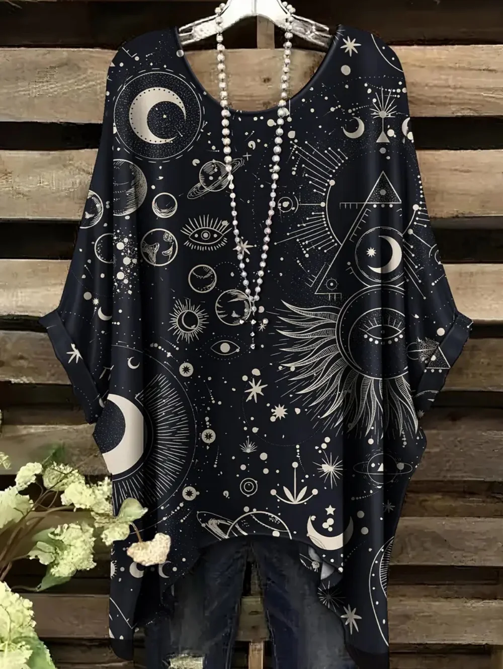 

T-Shirts for Women Bohemian Starry Night Print Summer Short Sleeve Tees Irregular Hemline Y2k Clothes Round Neck Casual Clothing