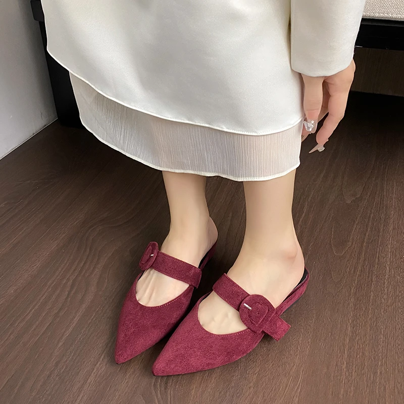 

Модные осенние тапочки с острым носком, неглубокий замшевый прямой ремень, мягкая подошва, нескользящий низкий каблук, завернутая голова, полудраг