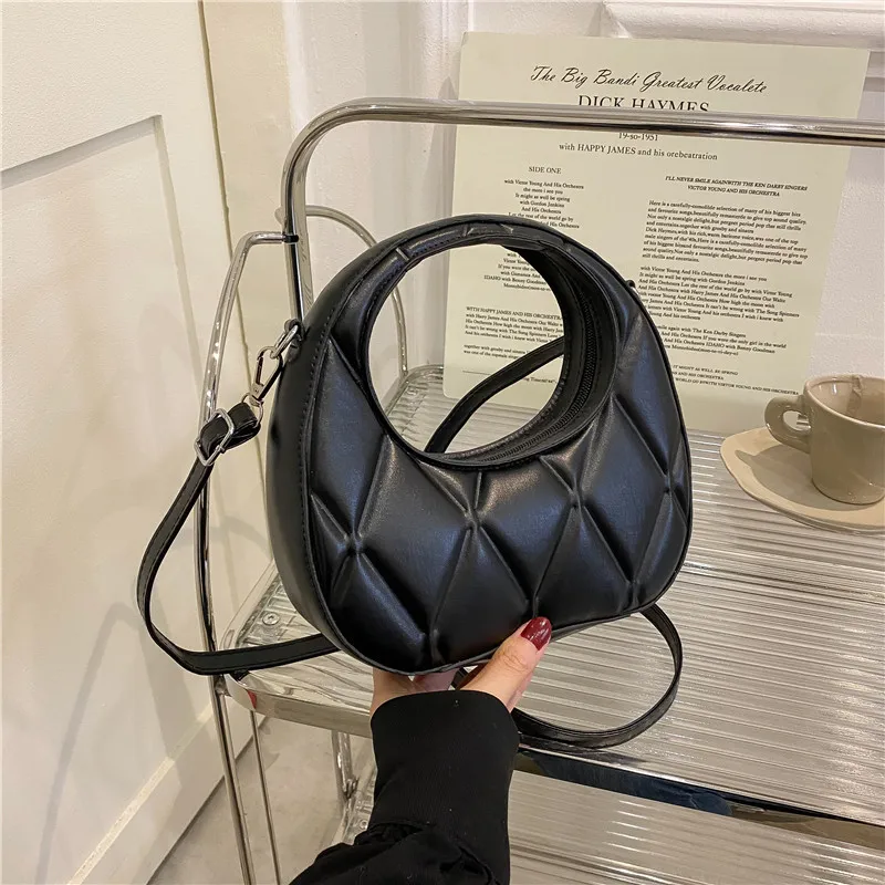 

2025 Vintage Quilted Shoulder Bag Summer Trendy Crossbody Purse for Women Diamond Pattern Handbag Stylish Small Tote