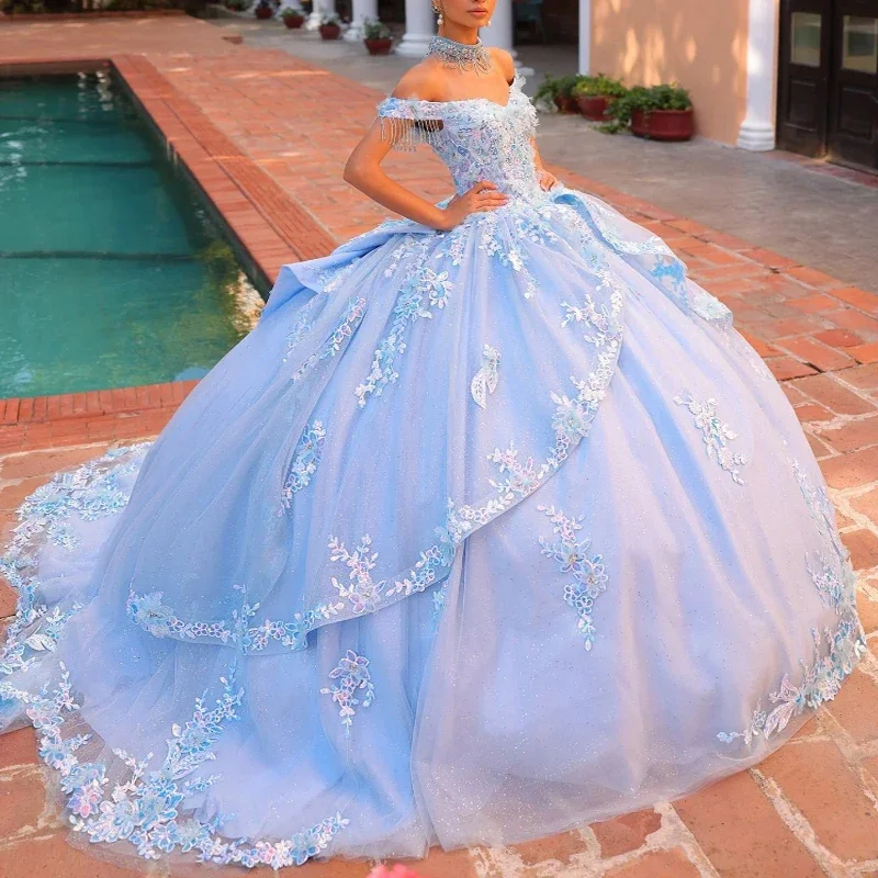 Angelsbridep-Vestido De baile azul cielo romántico con hombros descubiertos, traje De Quinceañera, 3D, floral, escalonado, para fiesta, 2025