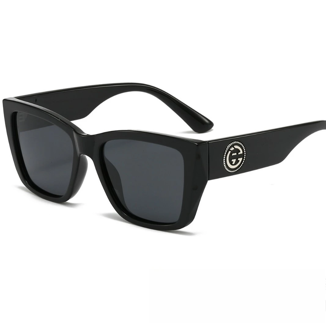 

‌2025 Polarized Sunglasses Women - UV400 Anti-Glare Vintage Cat Eye Frames for Driving & Outdoor