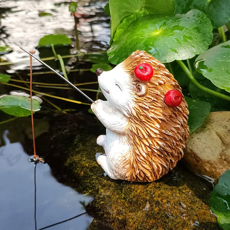 

Creative Hedgehog Fishing Ornament, Cute Resin Sculpture for Aquarium Rockery & Water Feature Decor