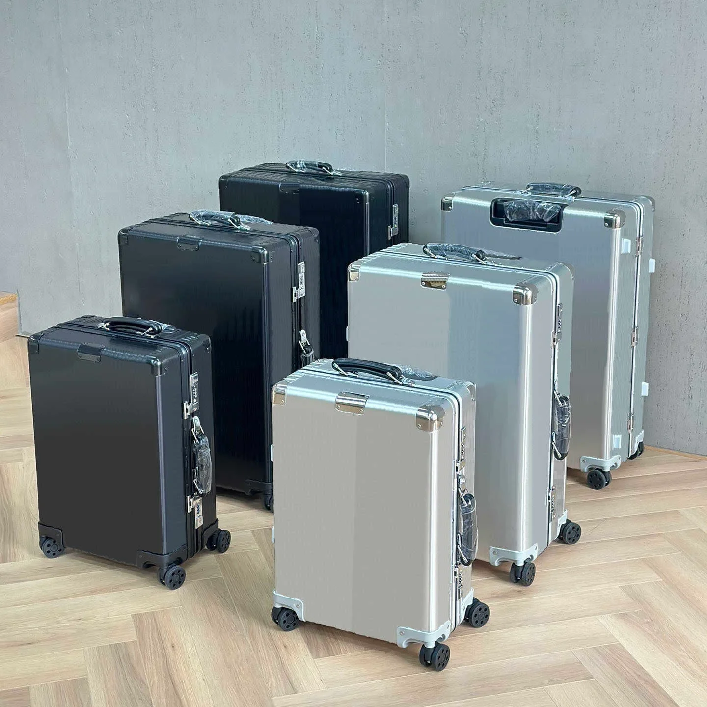 

2025--Suitcases Travel Luggage Business Trolley Suitcase Bag Carry On Rolling 20/24/28 Inch