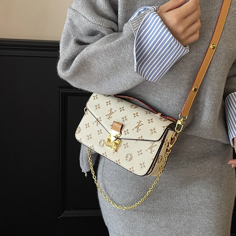 

Women's Fashion Bag with Simple Design Soft Texture Comfortable To Hold Perfect for Daily Use and Travel