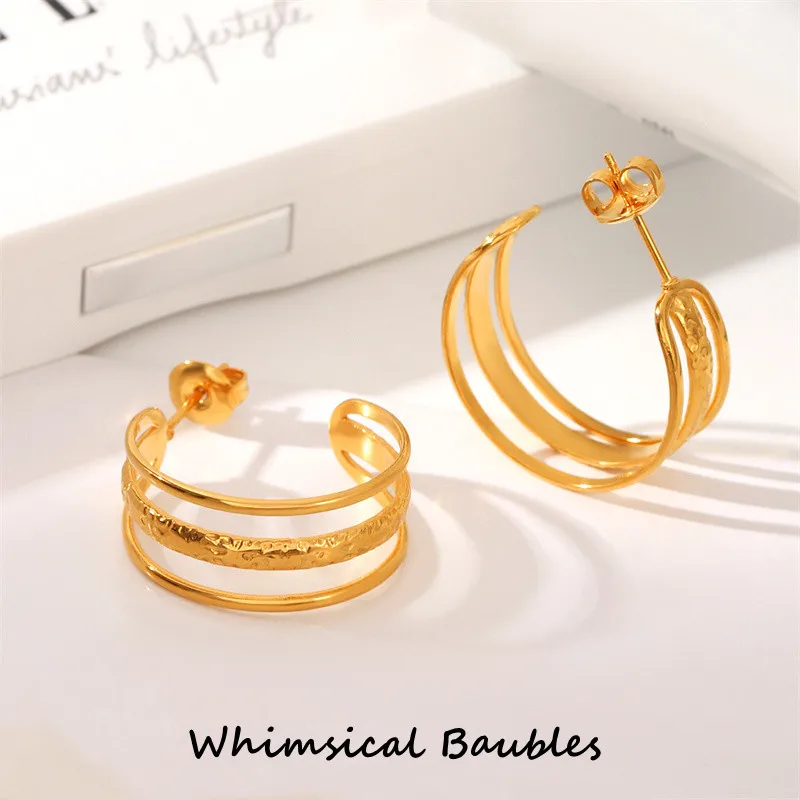 

Elegant 18K Gold Plated Stainless Steel Waterproof Jewelry Three Layer Line Geometry C Stud Earring for Women Jewelry Gift