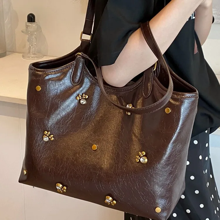 

Niche retro one-shoulder bag women new high-grade texture rhinestone large capacity bag commuter Tote bag