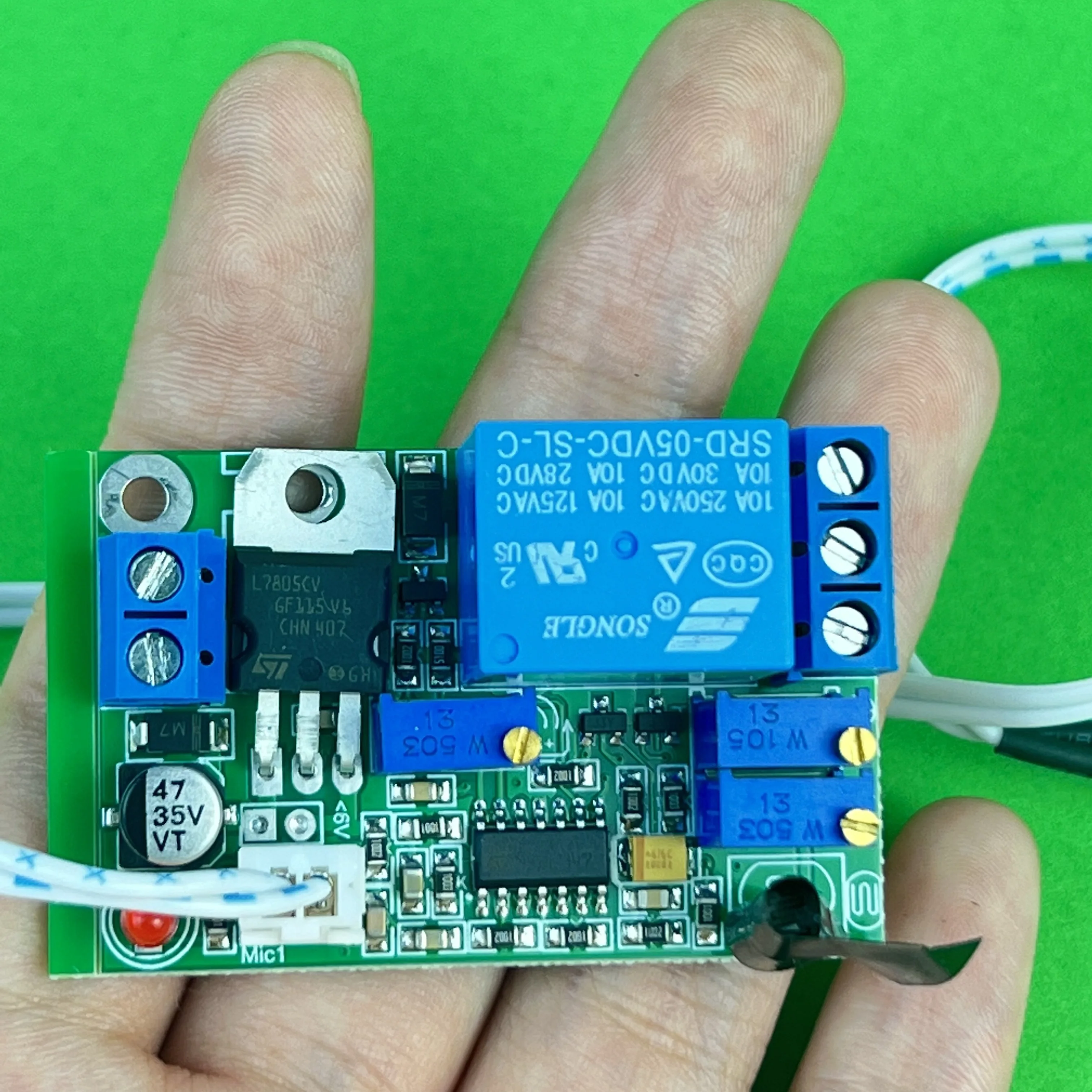 وحدة مرحل مستشعر الصوت DC 5V 9V 12V 24V مع مفتاح إيقاف تشغيل تأخير التحكم في الضوء