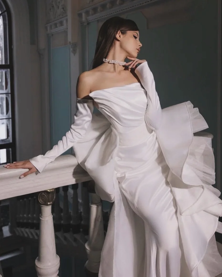 ボヘミアンウェディングドレスセクシーなストラップレスアップリケレースボヘミアンマーメイドウェディングドレスカスタムメイドレースアップバックビーチブライダルドレス