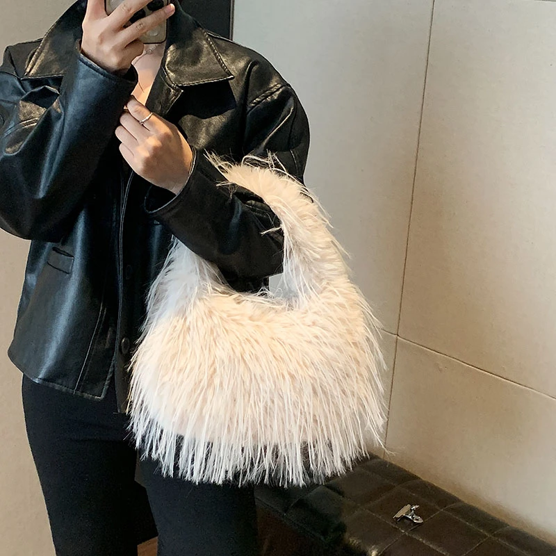 Faux Fur Women Luxury Designer Handbag Purse 2023 Fashion Half Moon Underarm Bag Female Khaki Plush Shoulder Crossbody Bag Hobos