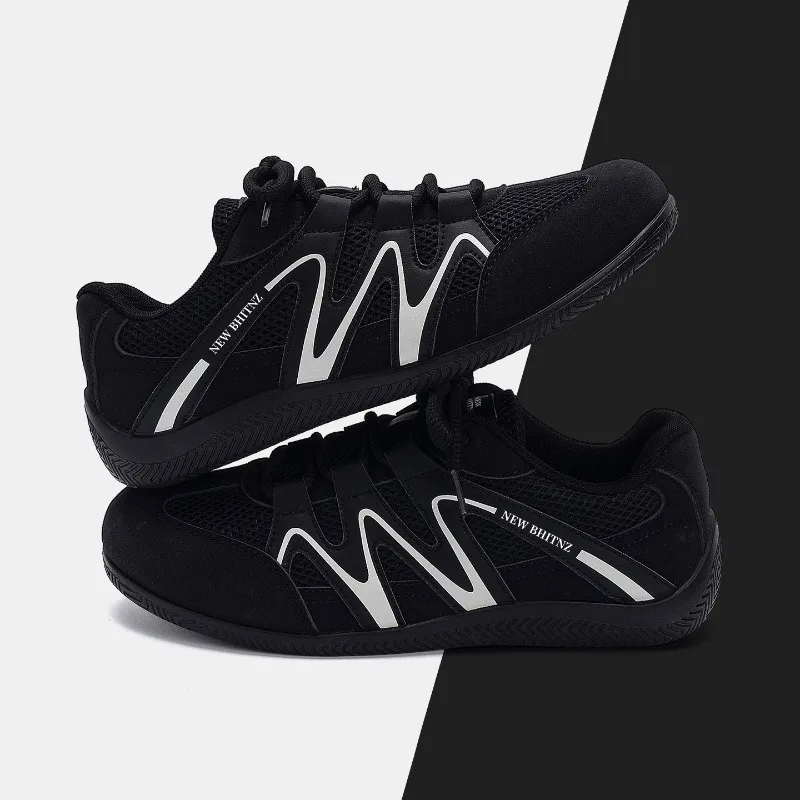 Men Lace‑Up Low‑Top Retro Casual Sneakers Mesh Faux Suede Splicing Black Rubber Sole For Street Fashion Daily Commute Occasions