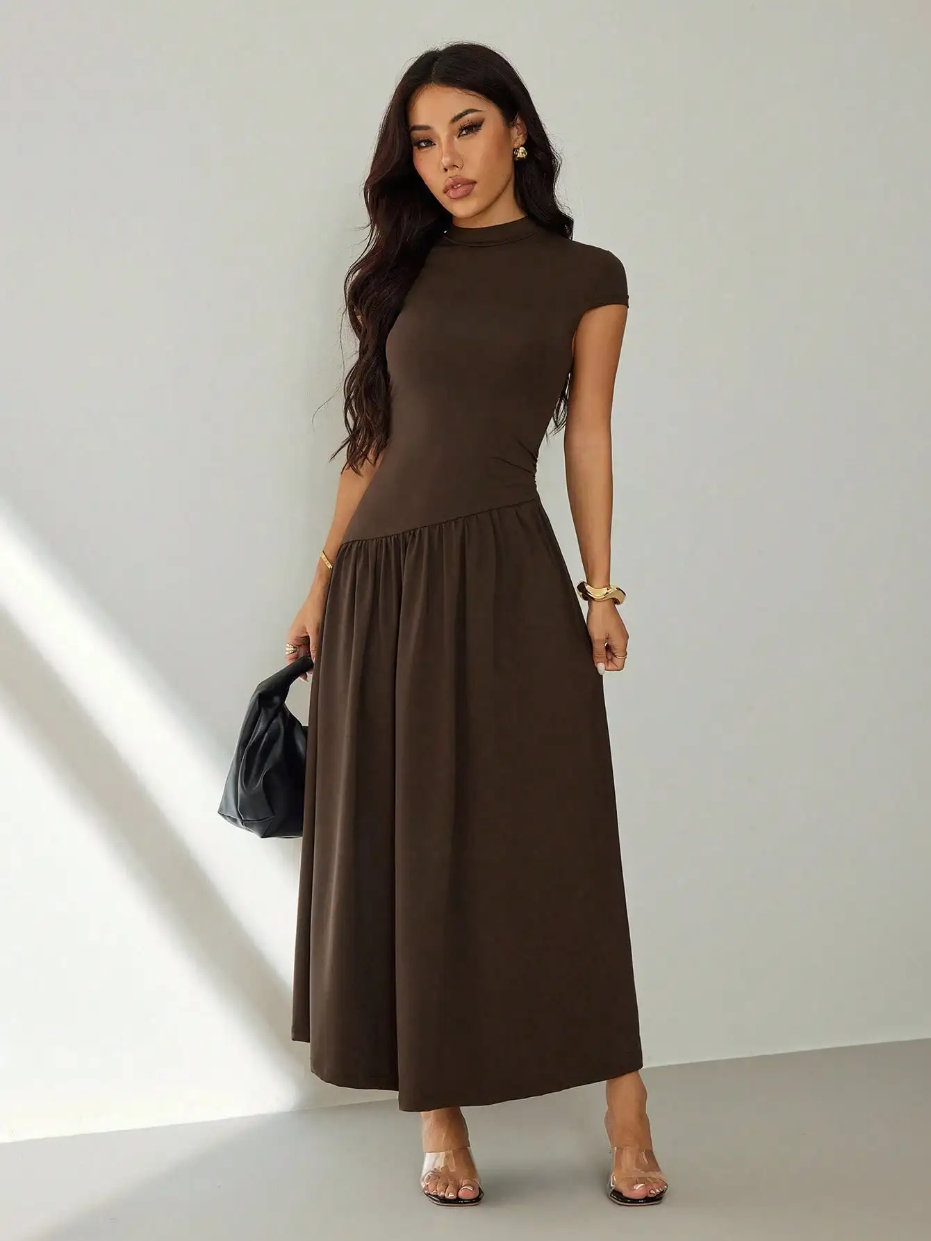 

Women's Brown Solid Stand Collar Short Sleeve Pleated Maxi Dress