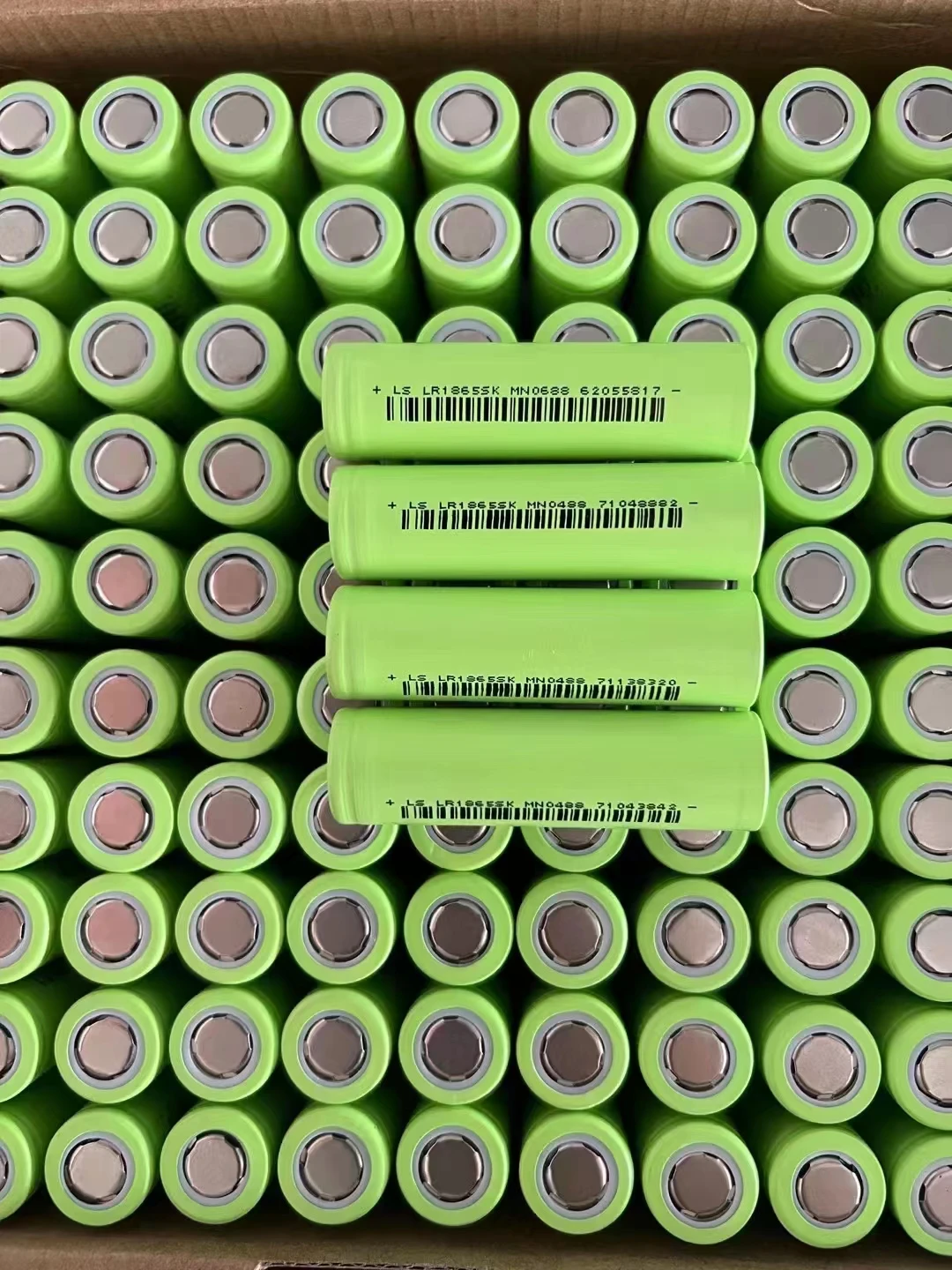 Bulk in vendita batteria lishen agli ioni di litio 2600mah 3.6v 18650