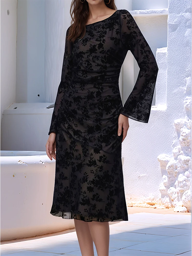 Damen-Maxikleid mit langen, ausgestellten Ärmeln, Rundhalsausschnitt, schwarzer Blumenspitze, elegantes Midikleid, Frühling und Sommer, modisches, lässiges Maxikleid