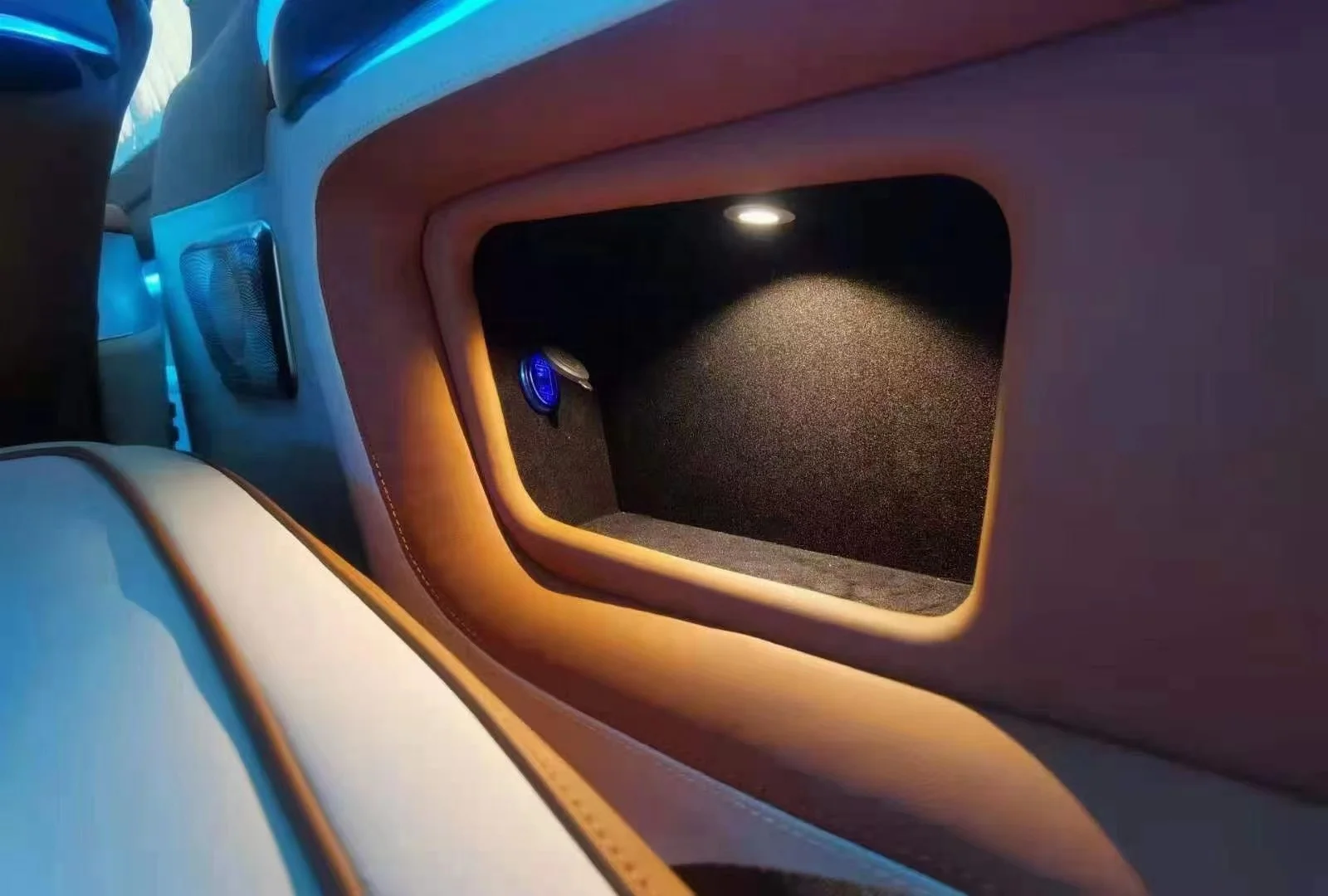 Die luxuriösen Mode-Business-Innentürverkleidungen im multifunktionalen Stil, Seitentürverkleidungen für VITO Metris W447 V-Klasse