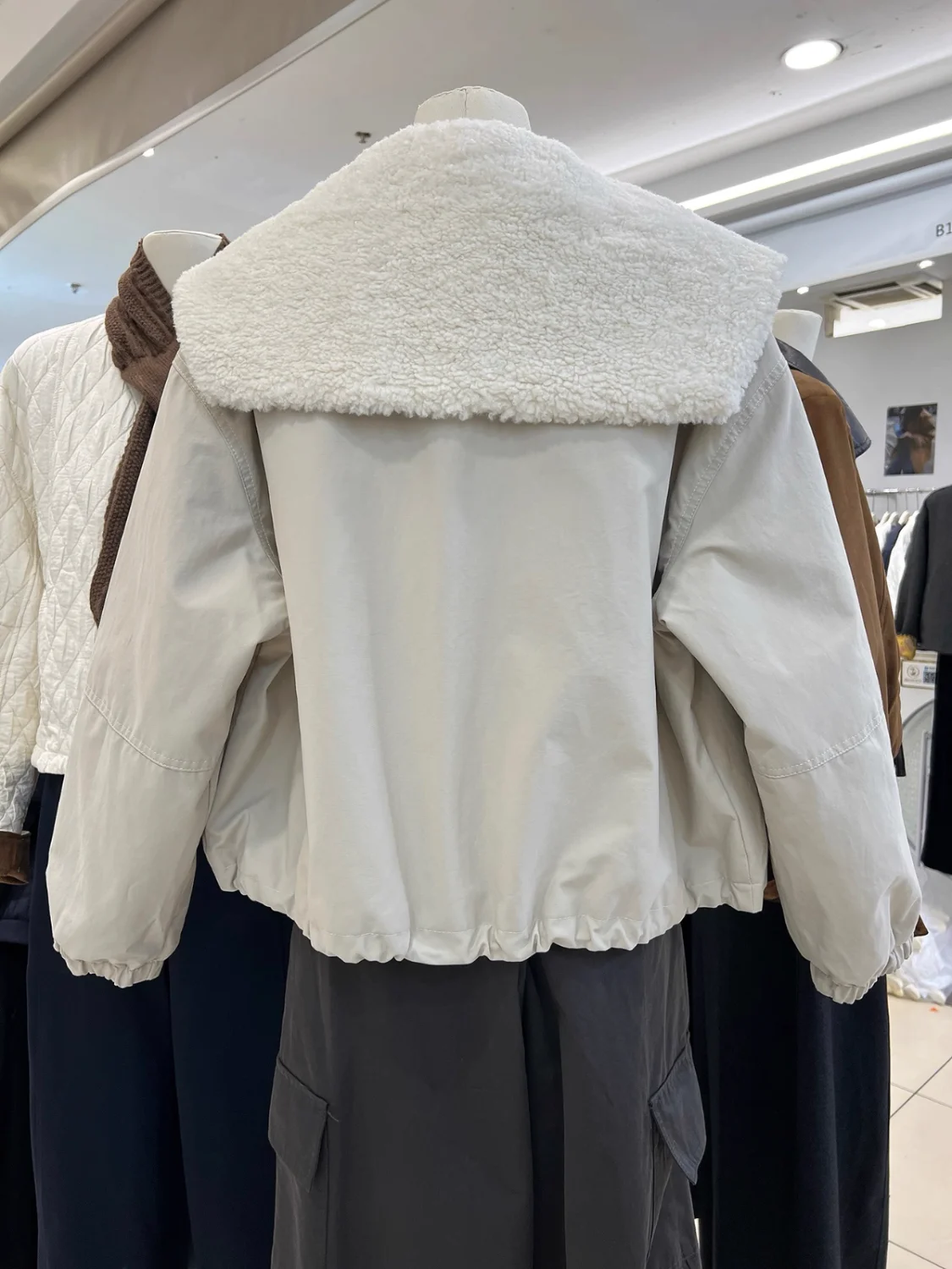 سترة نسائية للخريف والشتاء موضة قطيفة بياقة مقلوبة معطف قطني هاراجوكو ريترو طية صدر السترة قصيرة سترات مبطنة للشارع #2