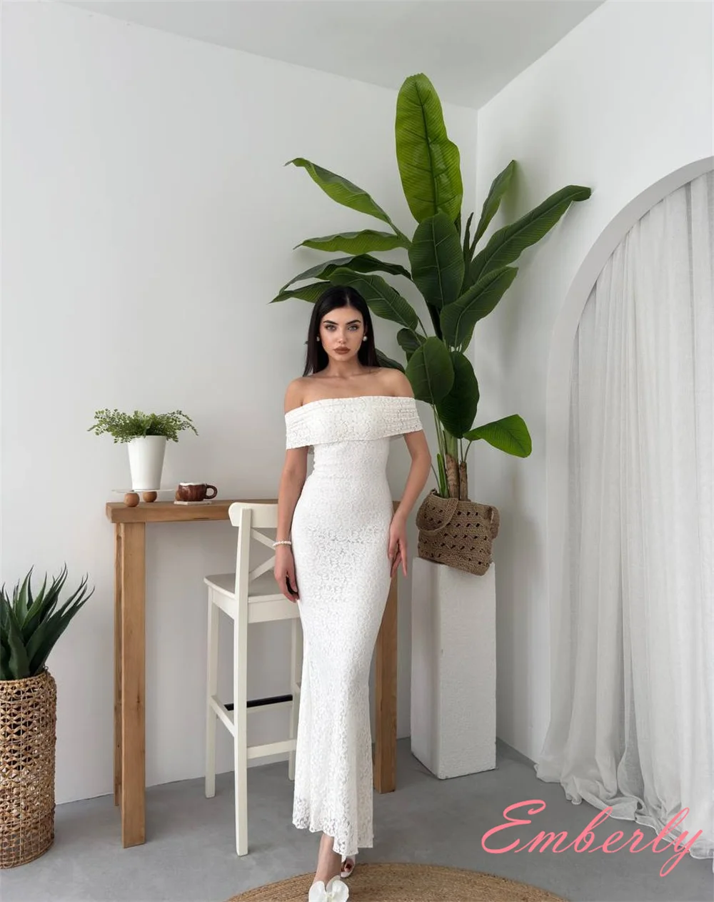 Customized Modern White lace Evening Dress Simple Boat Neck Off the Shoulder Sleeveless Party Dress Delicate Celebrity Gowns