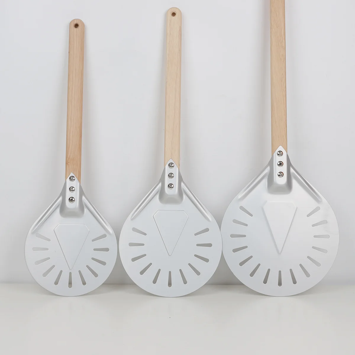 SHANGPEIXUAN Perforated Pizza Peel with Turning Pizza Peel Wood Handle Pizza Shovel Anodized Short Spatulas Baking Tools