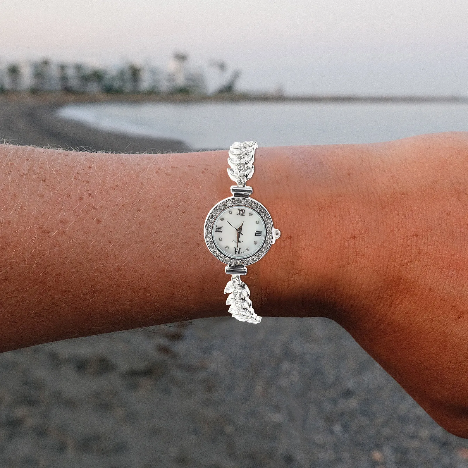 Rhinestone Quartz Watch Women - Luxury Watch White recension och pris