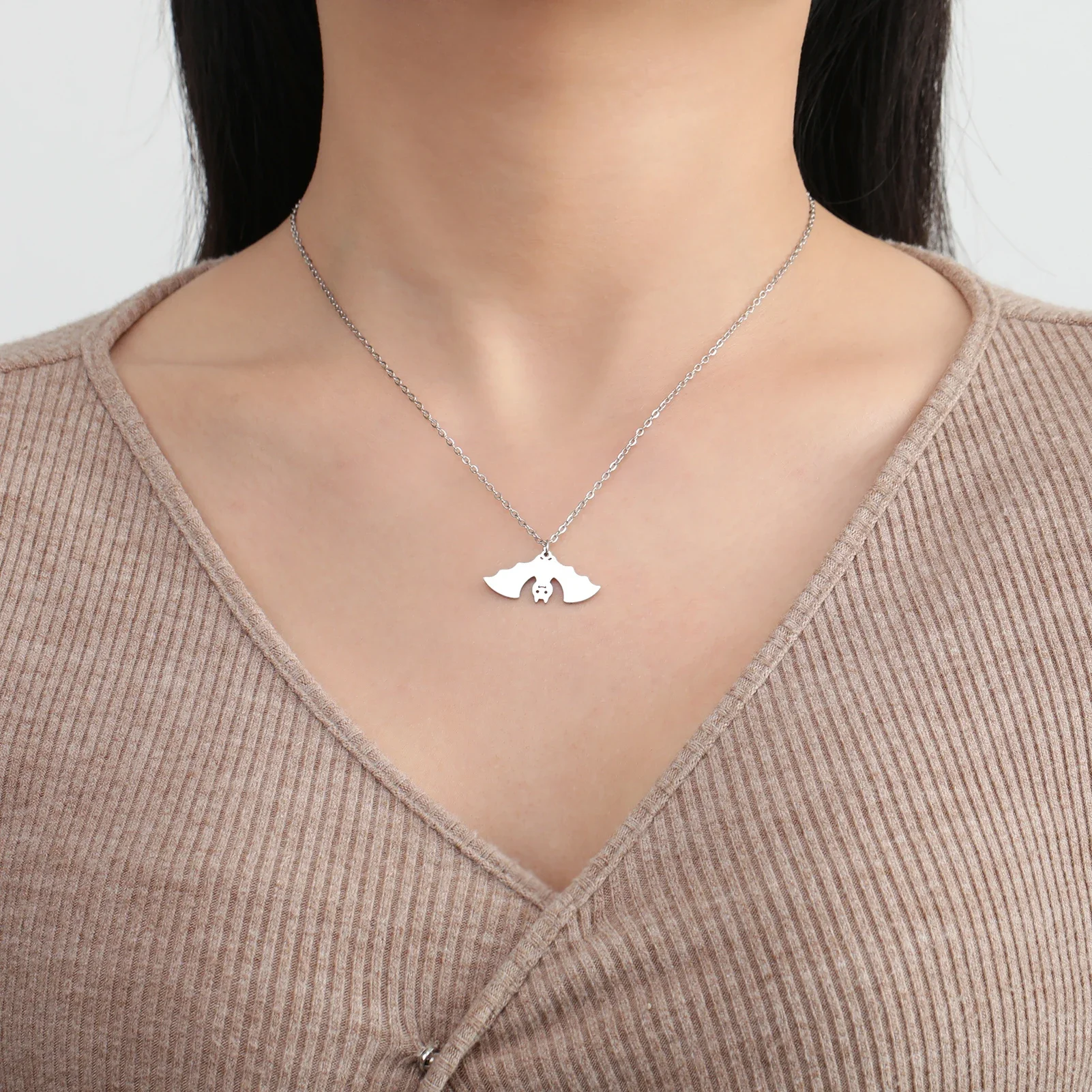 Erkekler için Yarasa Kolye Hay - Men Accessories Neck Chain incelemesi ve fiyatı