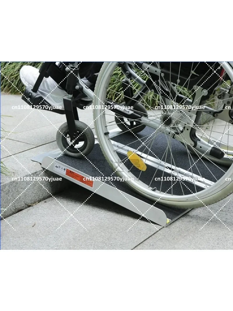 Folding Steel Motorcycle Loading Ramp Heavy Duty Vehicle Trailer Ramp Portable Storage Design