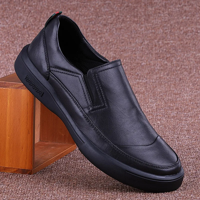 Vintage Men\'s Genuine Leather Shoes Breathable Soft Bottom Casual Shoes Spring Summer Male Designer Loafers Rt2107