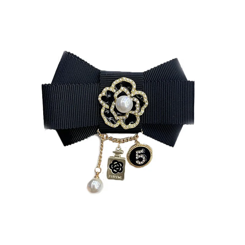 Koreanische Mode Stoff Kunst Fliege Perle Kamelie Blume Broschen für Frauen Anzug Pullover Abzeichen Hochzeit Party Corsage Brosche Pins – Detail 5