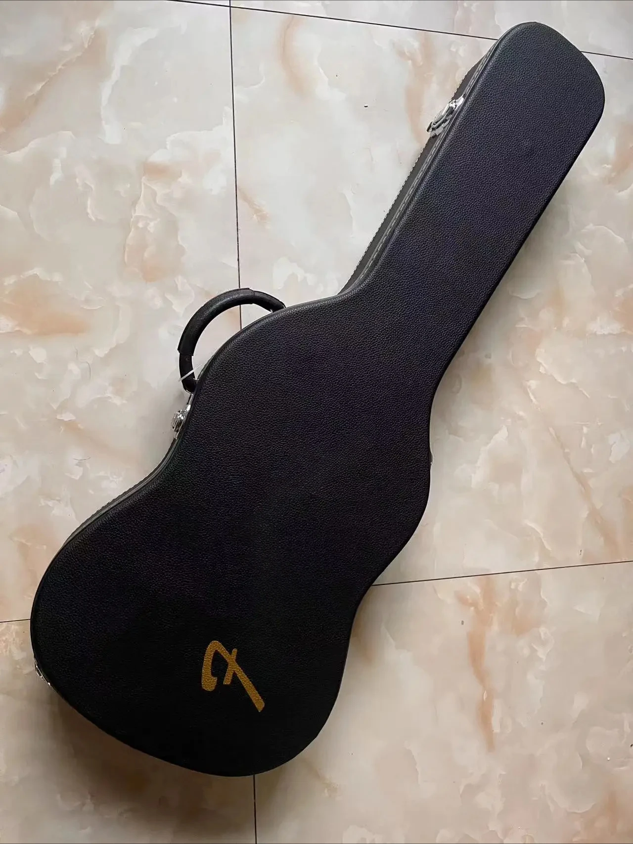 Upgrade Black 39 Inch Hard Shell Electric Guitar Case Superior PU Gold Hardware For ST Guitar