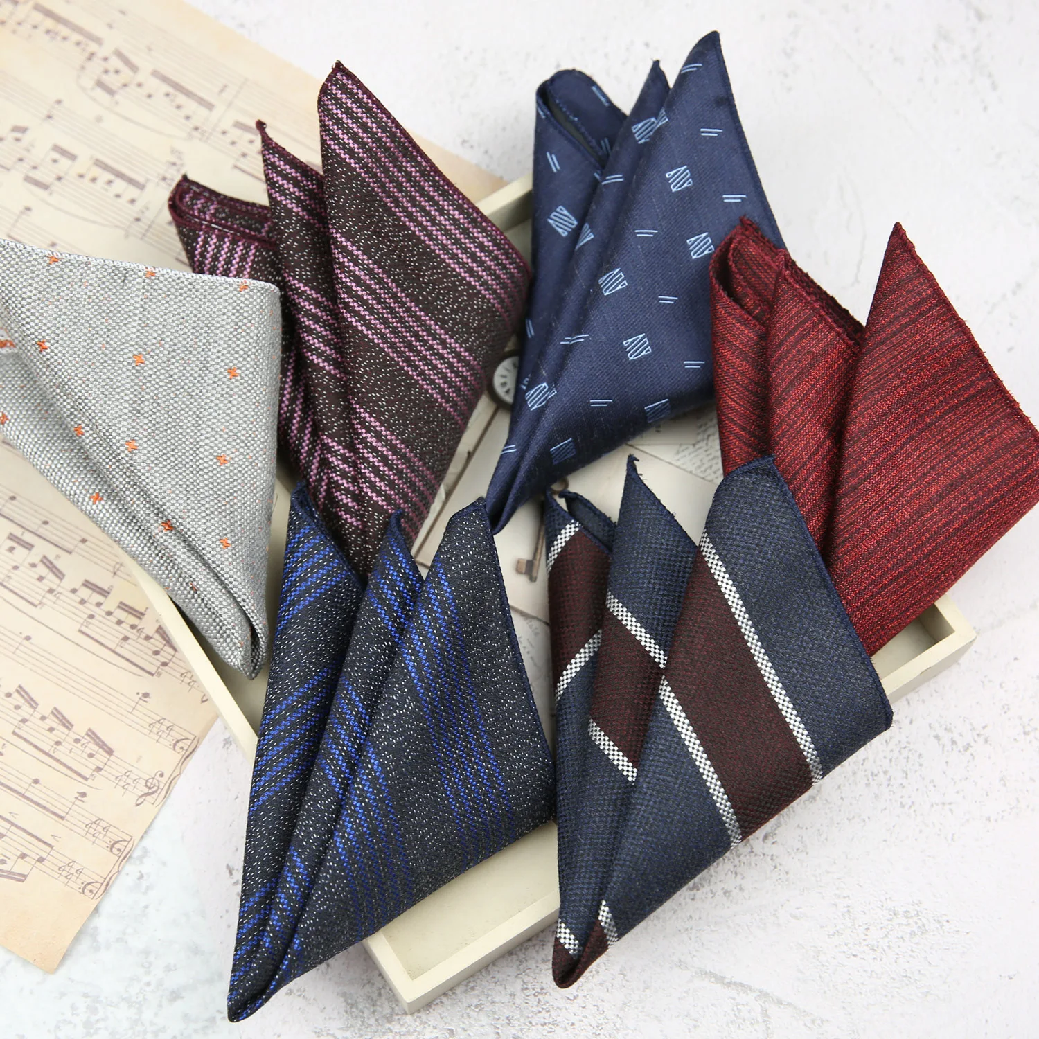 24*24cm Light Luxury Fashion Striped Polyester and Cotton Blend Handkerchief Pocket Square for Man Business Casual Accessories