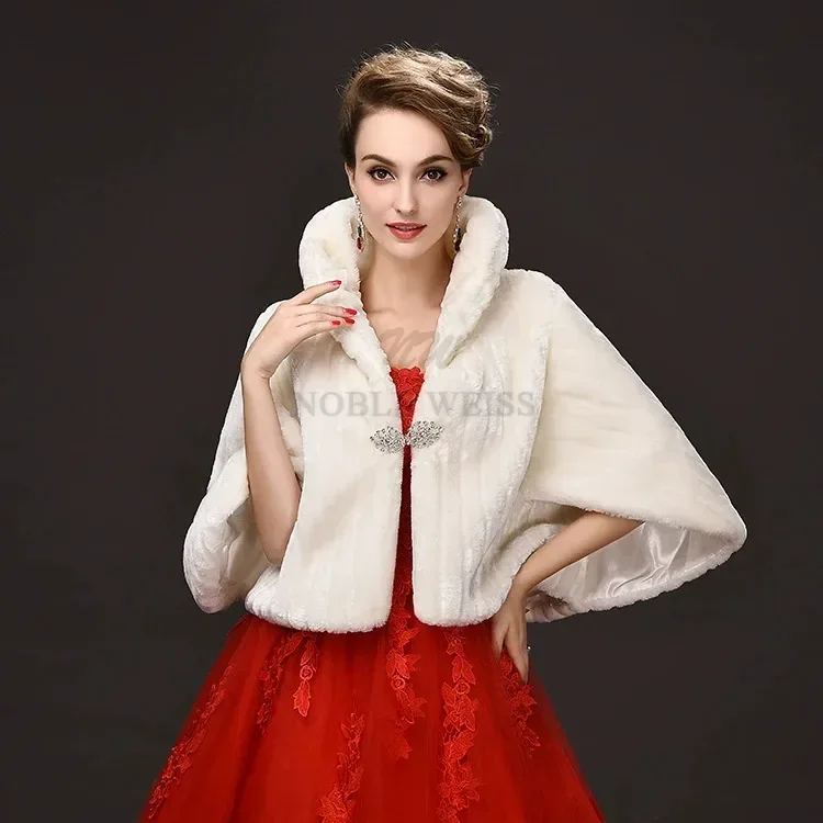 Faux Fur งานแต่งงาน Bolero เจ้าสาวแจ็คเก็ตผ้าคลุมไหล่เจ้าสาว Wrap ที่กําหนดเอง