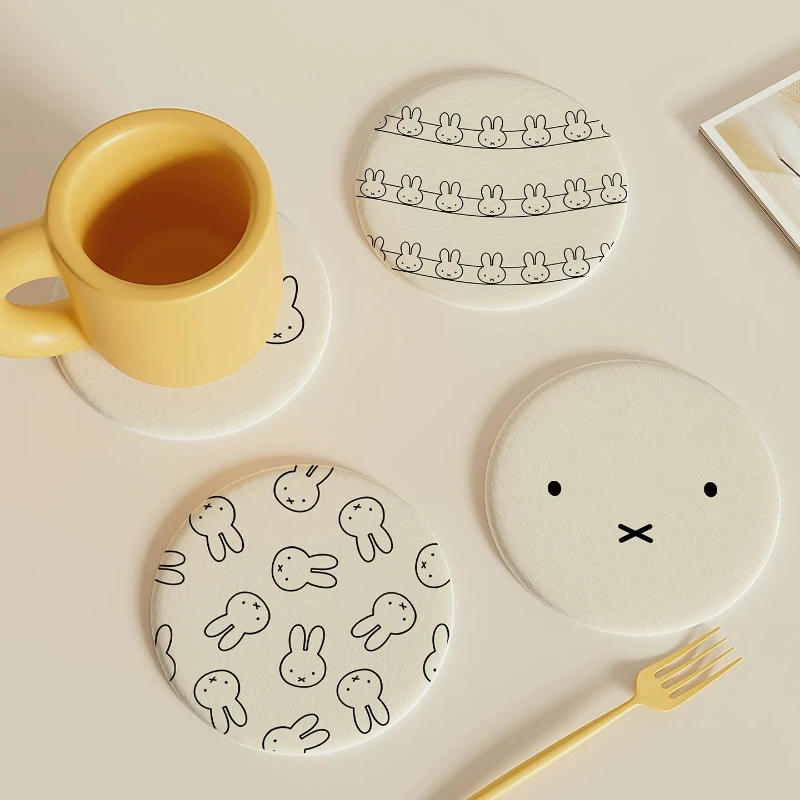 Подставки под чашки Miffy Kawaii Anime, милые, впитывающие воду, с теплоизоляцией, круглые, для чая и кофе, для офиса и дома, простые, стильные, практичные.