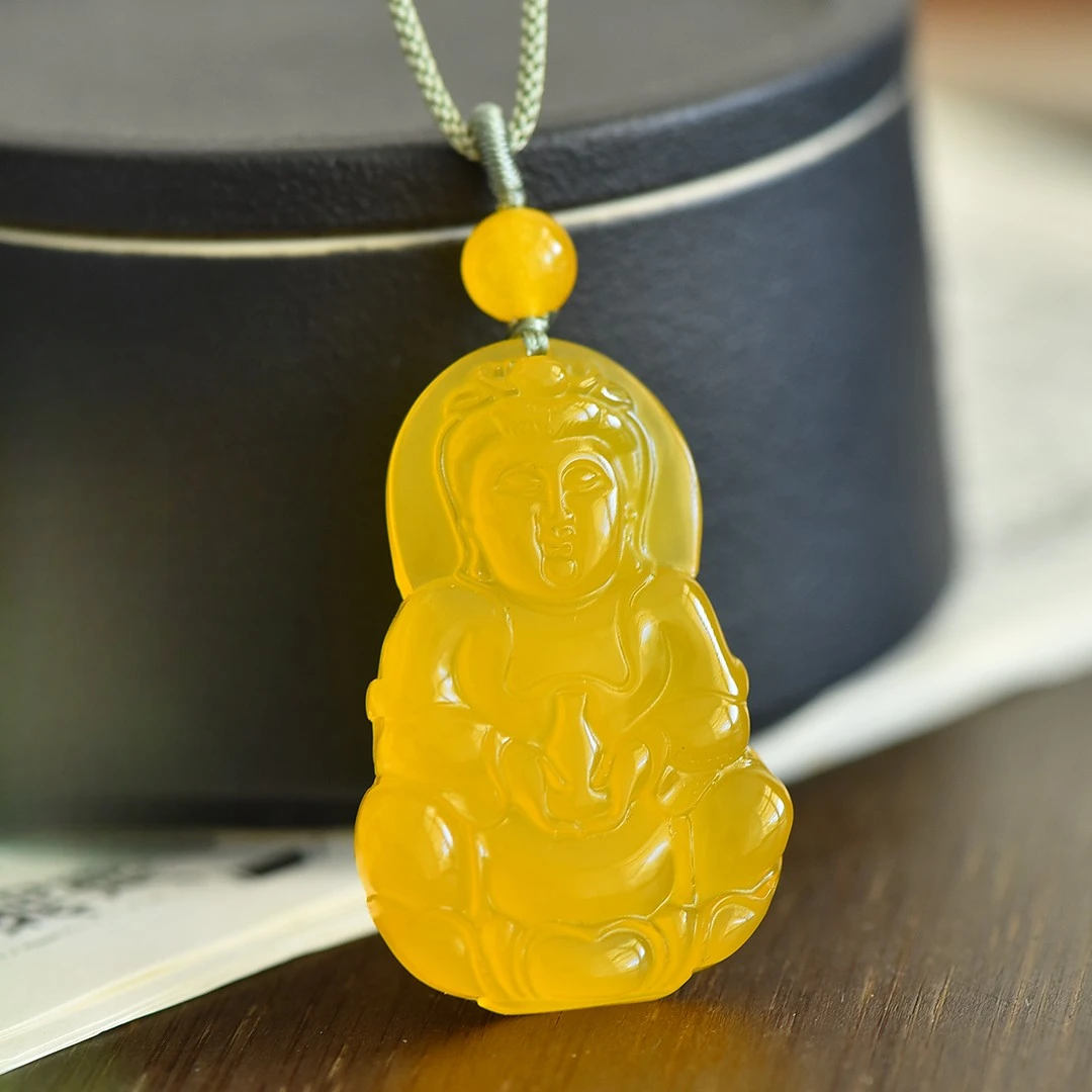 

Natural Agate Chalcedony Yellow Pendant Fashion Guanyin Men and Women Crystal Jade Necklace Feng Shui Keep Safe Amulet Jewelry