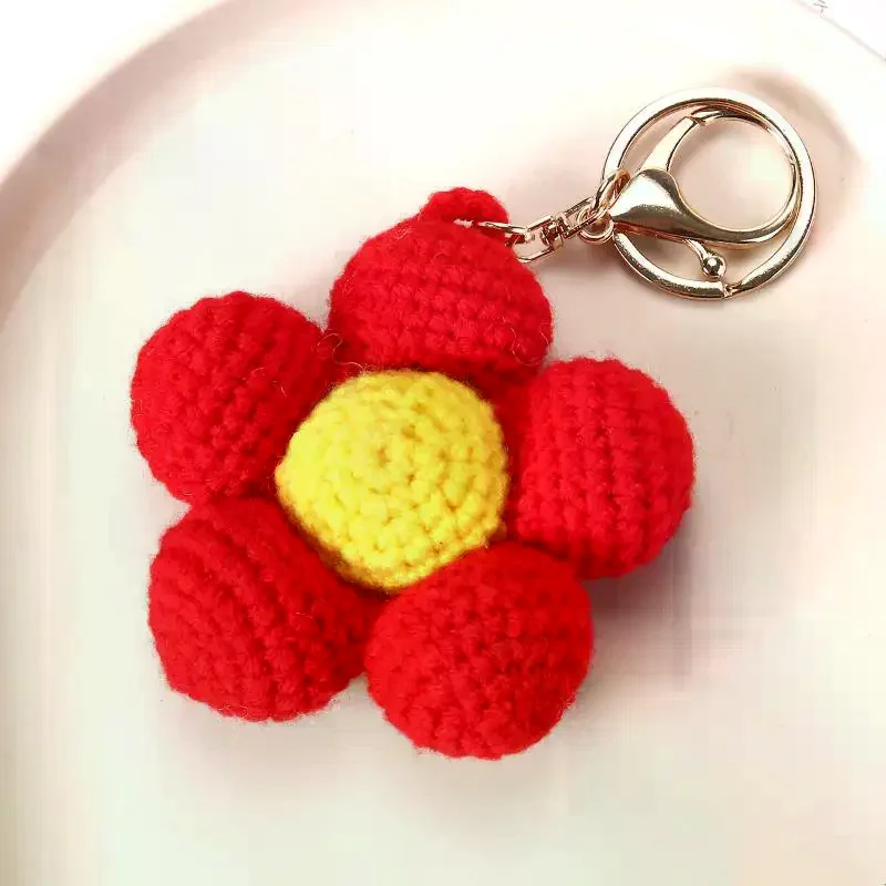 1 PCS Lovely Crochet Flower Keychain: Handmade Woven Pendant Creative Fake Plant Gift