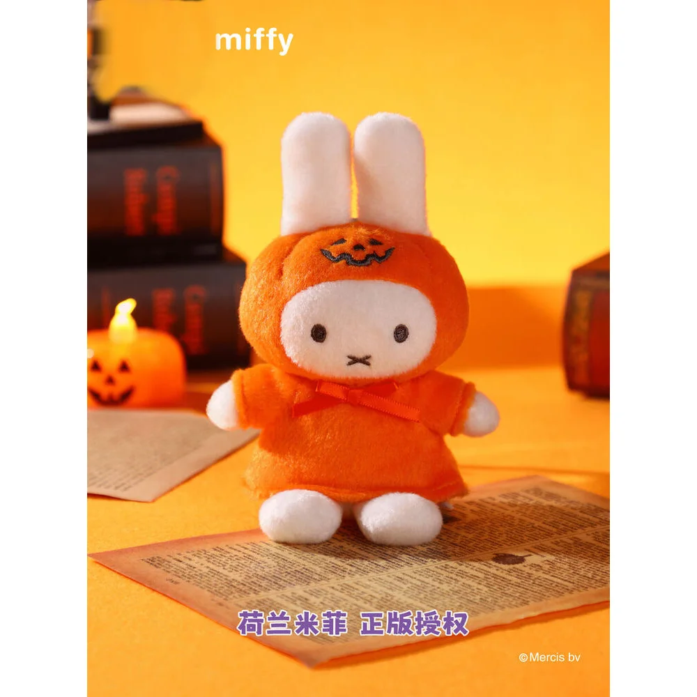 Pendentif de poupée Miffy aléatoire, lapin Miffy Kawaii, série Halloween, jouet en peluche, décoration de sac à dos d'étudiant, cadeau pour enfants