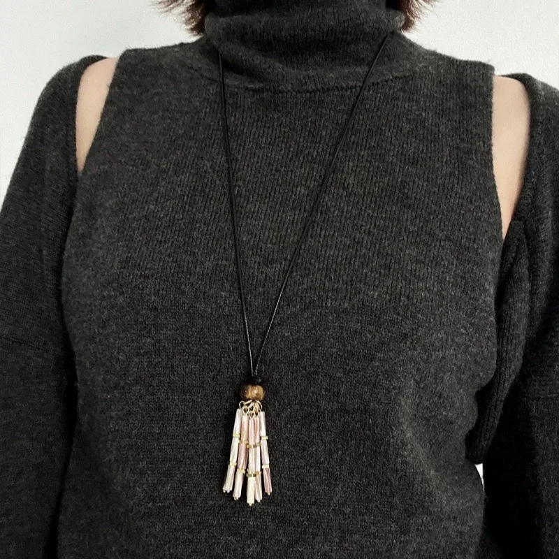 

2026 fashion new brand shell fringed long necklace, classic, luxurious, high-end, exquisite design, fashionable party GIFT