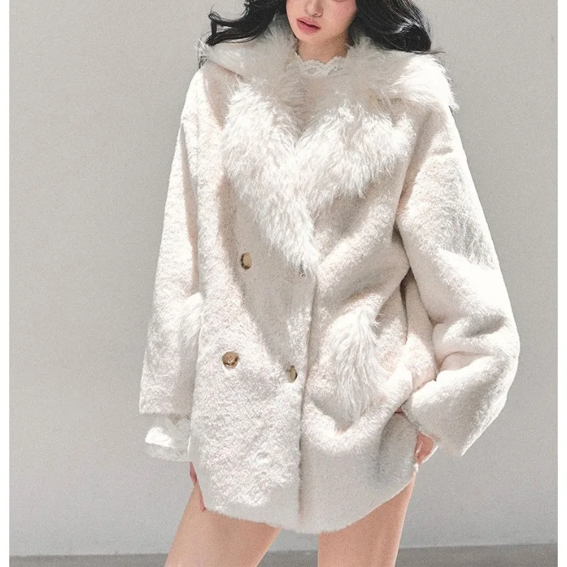 

French Lazy Style High-end Double-breasted Woolen Coat for Women, Winter Niche Simple Temperament Plush Warm Overcoat
