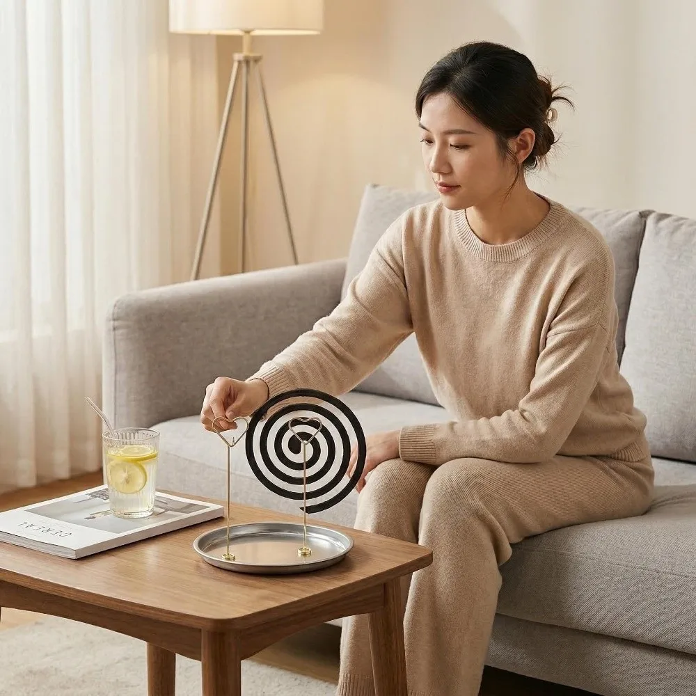 Heart Shape Magnetic Mosquito Coil Holder Heat-Resistant Anti-Scald Gnat Coil Stand Anti-Tip with Tray Incense Clip