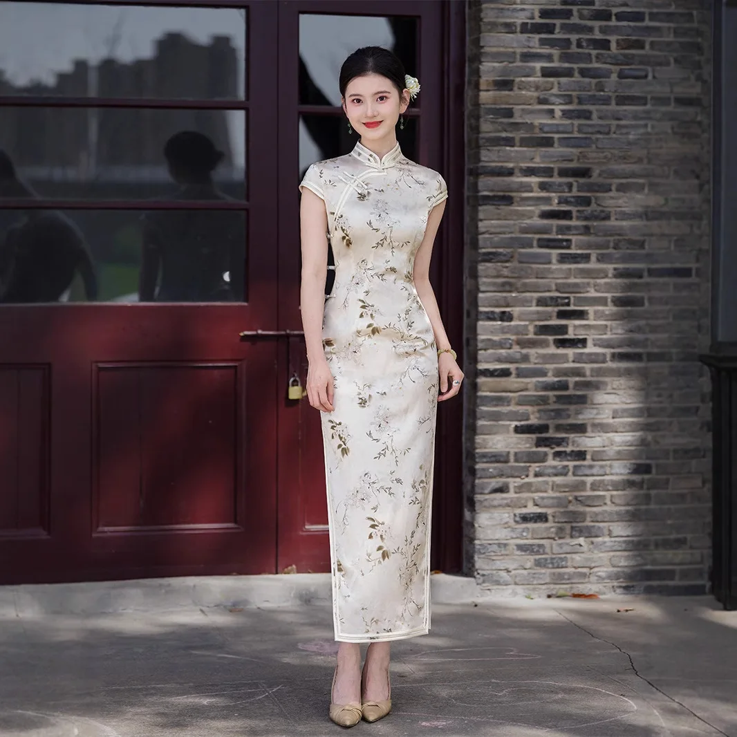 

Silk Chinese Shanghai Style Floral Traditional Vintage Modern Cheongsam Qipao Improved Young White High-End Retro Daily