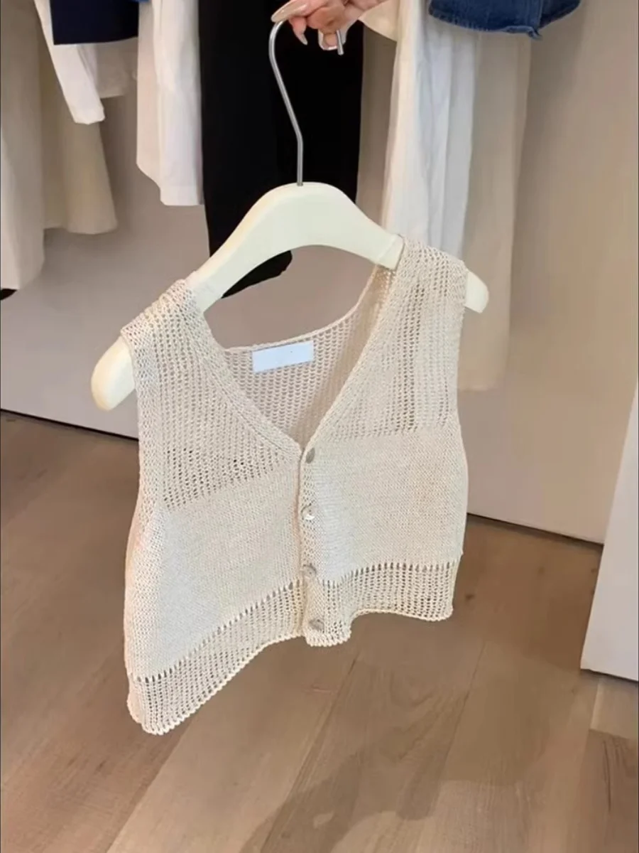 

High-End European Oatmeal Short V-Neck Linen Knitwear Sleeveless Vest Women Summer Hollow out Shoulder Top Korean Style