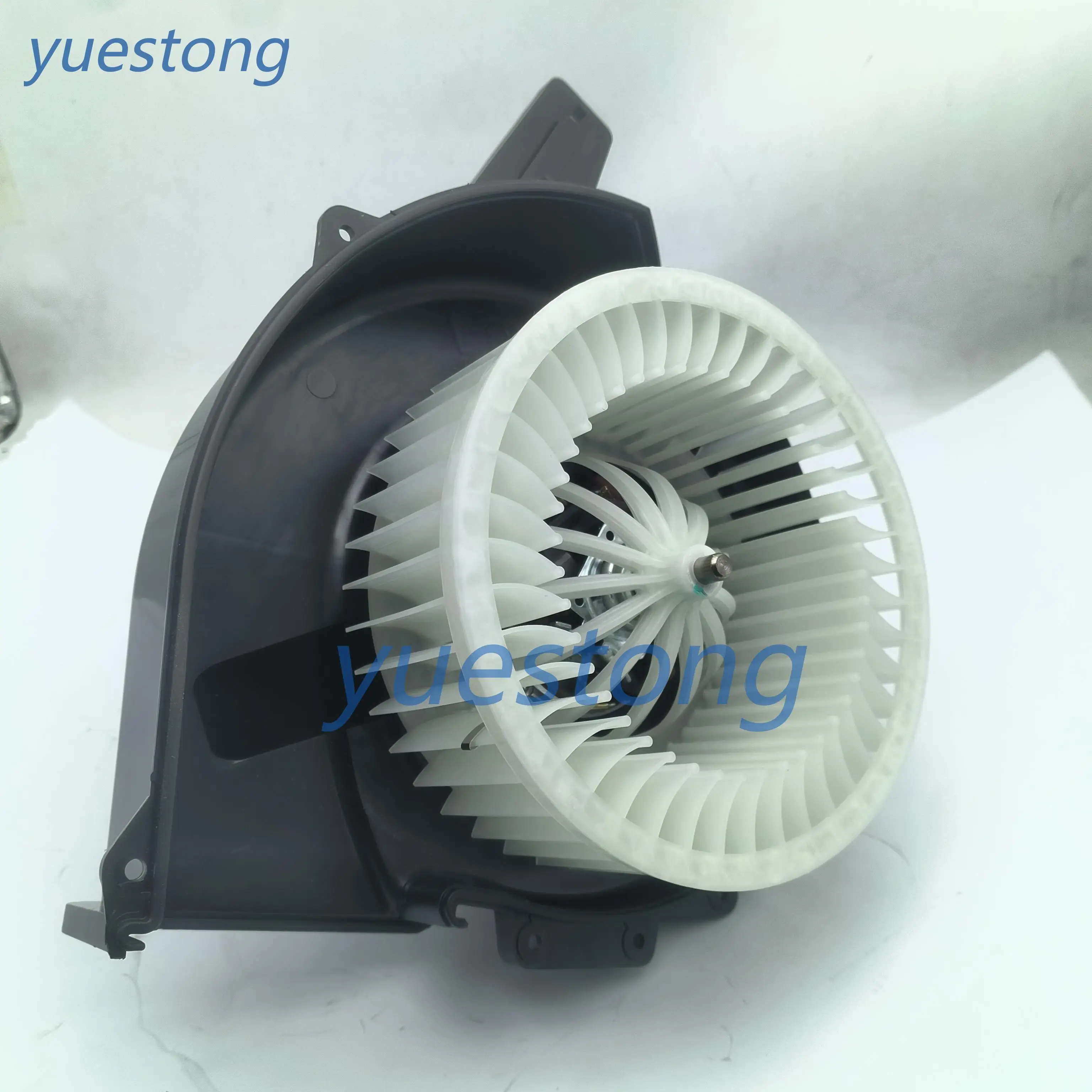 

Вентилятор отопителя для VW Polo 9N, Audi A2, Seat Ibiza, Cordoba (левый руль) 6Q1820015 6Q1820015H 6Q1820015C 6Q1820015G